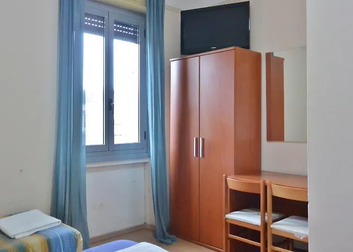 Hotel Arno *