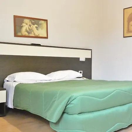Otel Arno *