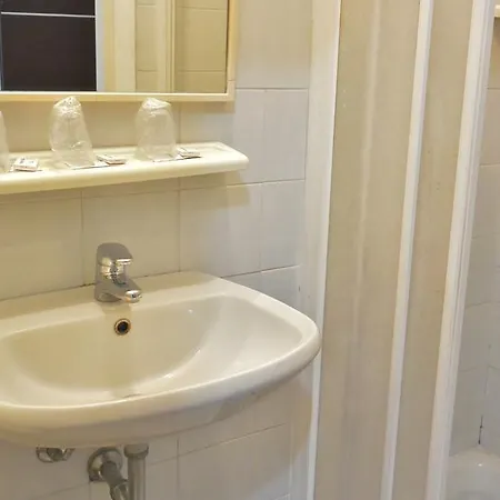 Otel Arno Milano