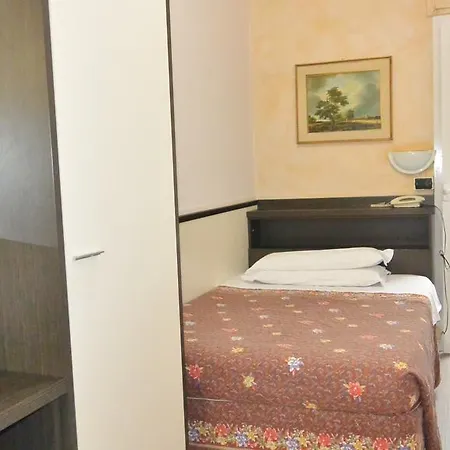 Hotel Arno